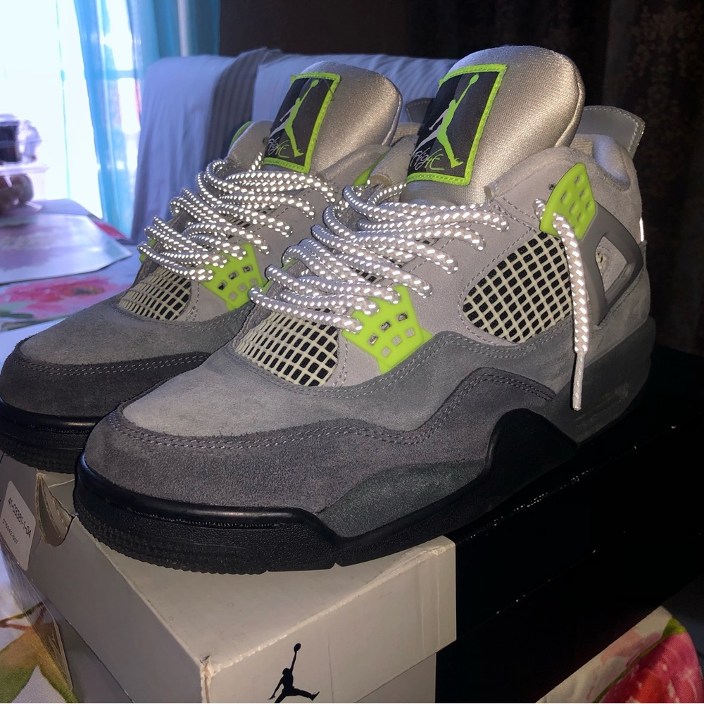 Air Jordan 4 Retro SE 'Neon 95'
